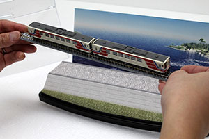 鉄道模型ディスプレイ展示時の車両固定法の紹介画像
